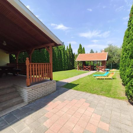 Apollo Vendeghaz Hotel Bogács Buitenkant foto